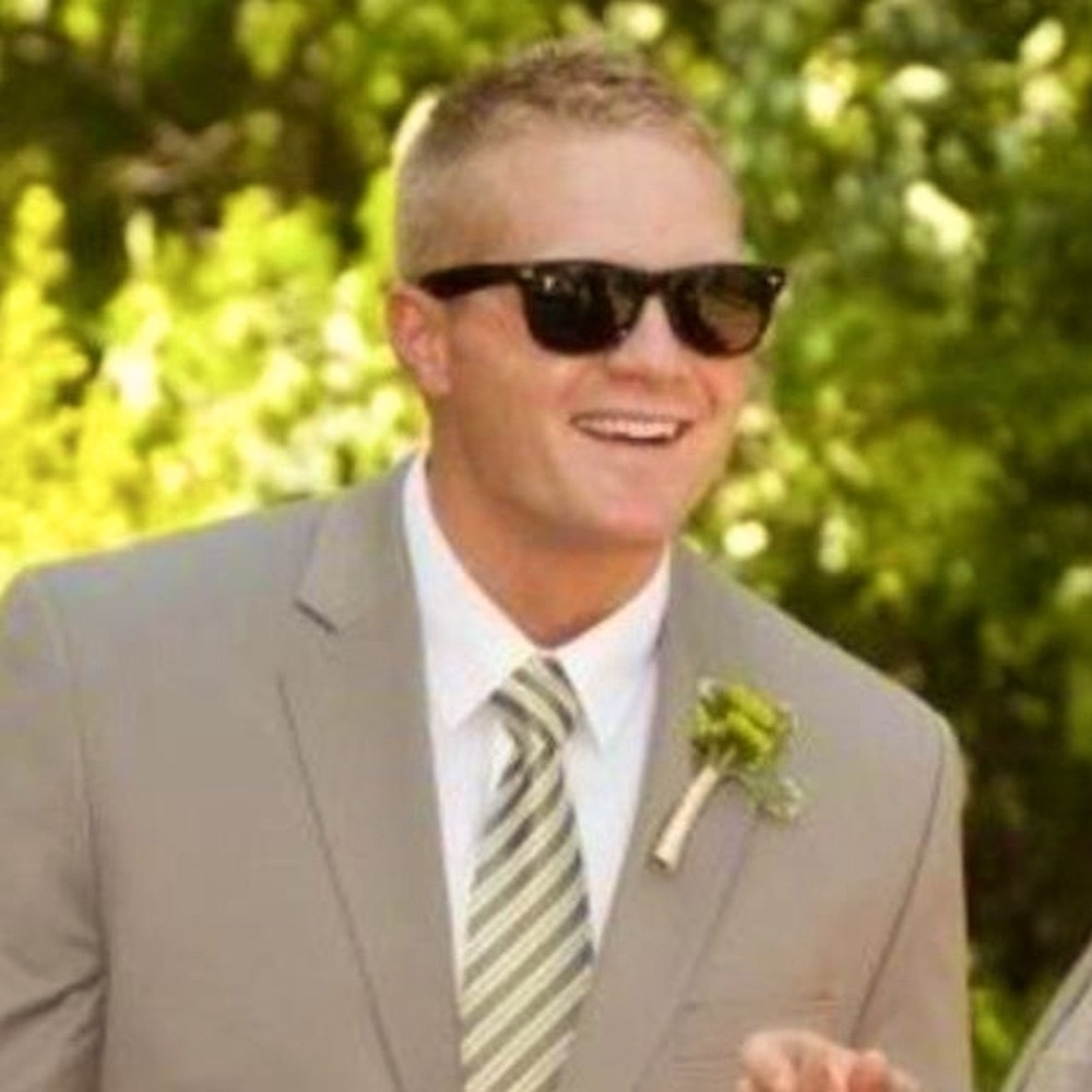 Men’s Stafford Super Pinstriped Suit and tie worn once for a wedding